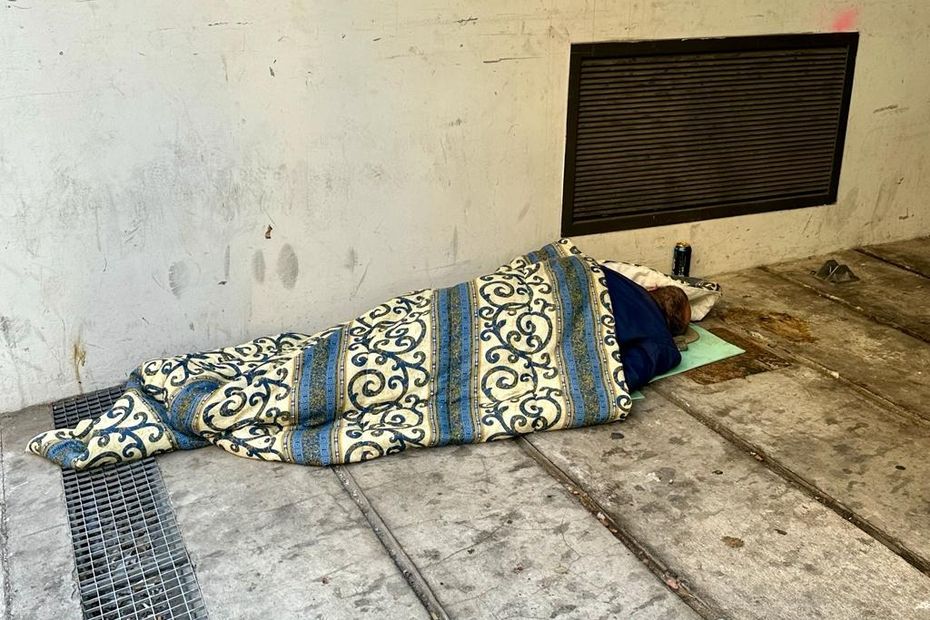 Le Secours populaire appelle les élus à agir pour les sans-abri face à la canicule.