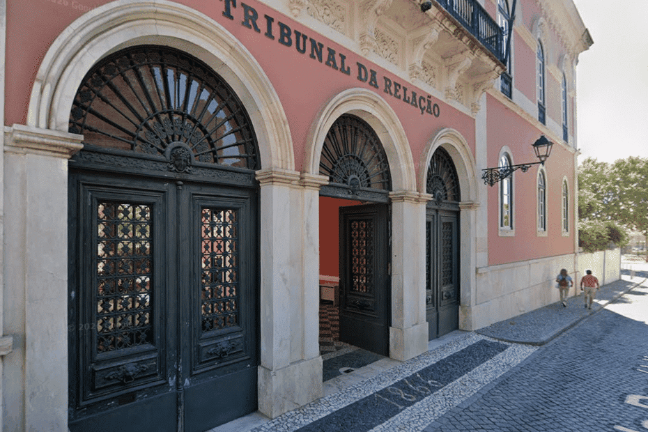 Enfants abandonnés au Portugal : le tribunal refuse l’extradition de la mère vers la France.