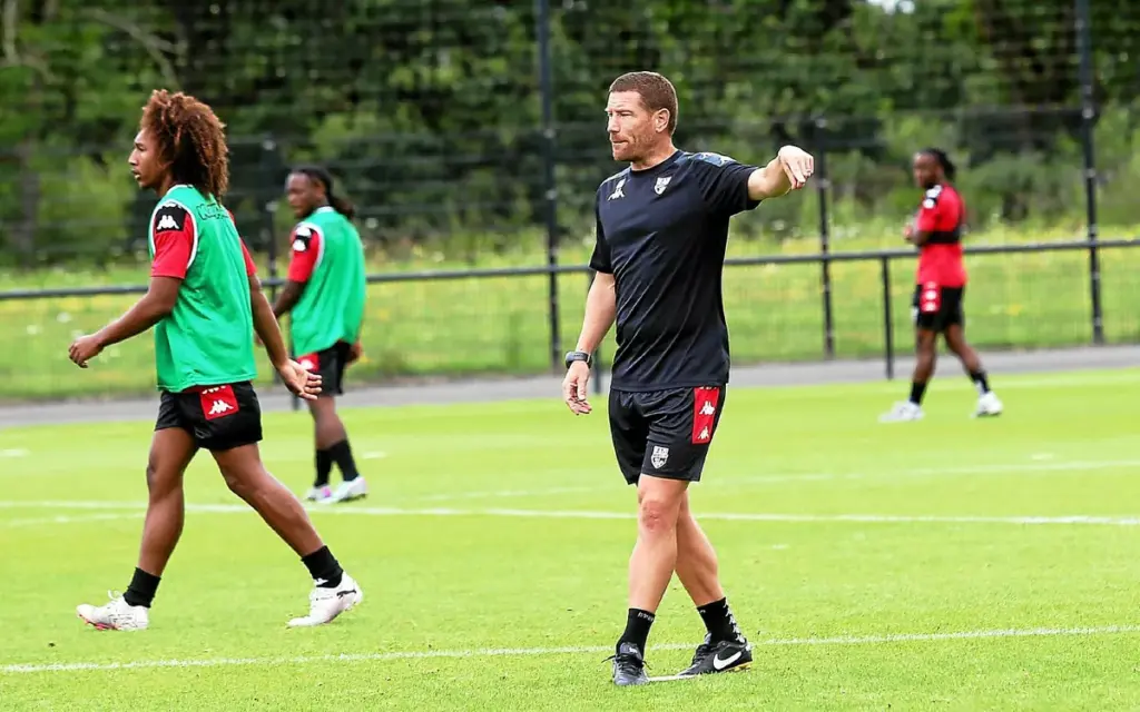 Drame de Kenzo Kies : En Avant Guingamp face à des défis sportifs majeurs.