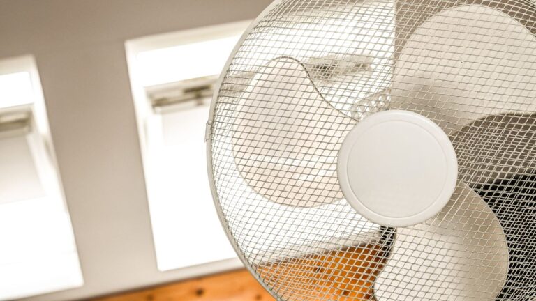Ventilateurs : recommandations de santé pour leur utilisation en période de forte chaleur