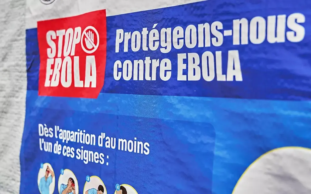Ebola : un premier cas confirmé en France, cinq contacts isolés par les autorités sanitaires.
