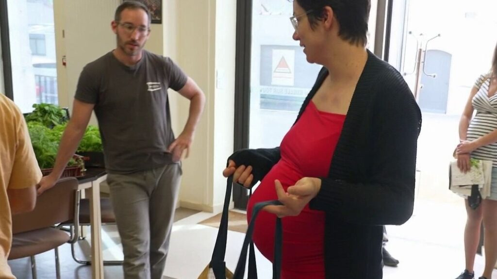 Des paniers bio offerts aux jeunes et futures mères à Angoulême par une initiative locale.