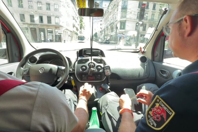 Pompiers du Rhône : 1 300 appels quotidiens en raison de la canicule et des incendies.