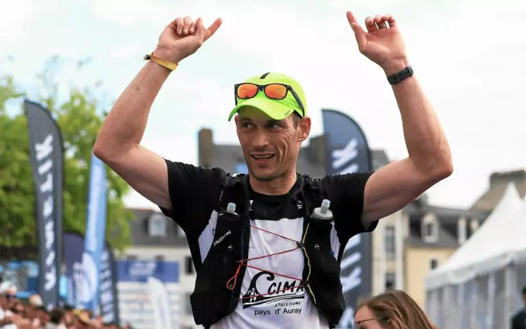 Julien Le Corff sanctionné d’une heure pour absence de lunettes lors d’une compétition