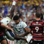 Toulouse remporte sa quatrième finale consécutive de Top 14 contre Montpellier, orage interrompant le match.