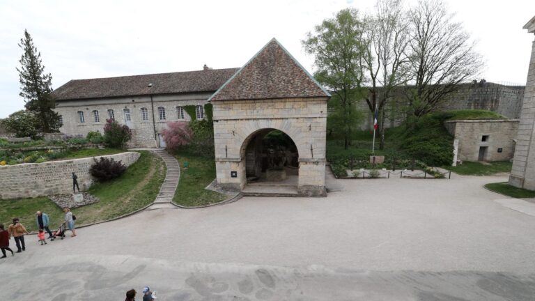 Un homme arrêté pour avoir salué un nazi au musée de la Résistance à Besançon