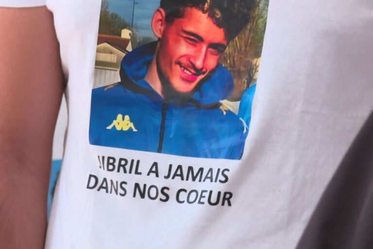 Meurtre de Jibril Mulard : deux ans après, ses proches demandent justice face à l’impunité.