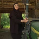 Les sœurs vendent 9 000 bouteilles de vin pour financer l&rsquo;achat d&rsquo;un nouveau tracteur.