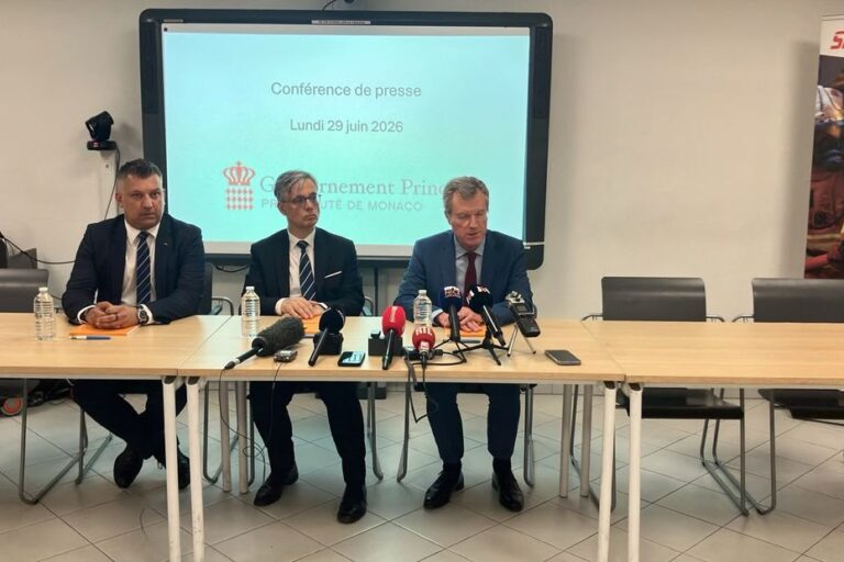 Explosion à Monaco : un oligarque ukrainien blessé, le suspect en fuite.