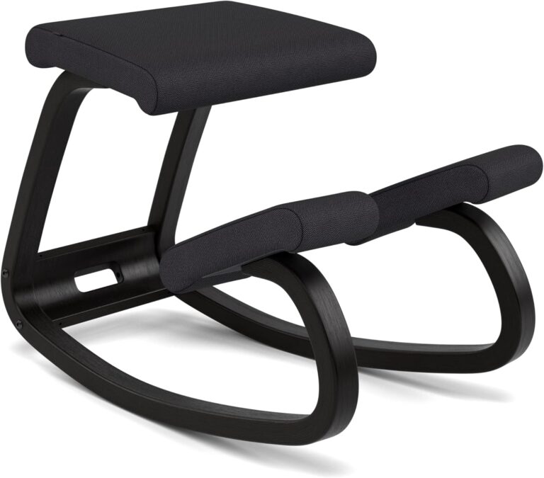 La chaise de bureau Varier Variable Balans améliore la posture au travail et à domicile.