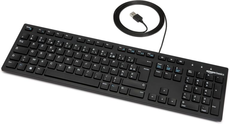 Amazon Basics lance un clavier USB filaire discret, disposition française, couleur noir mat.