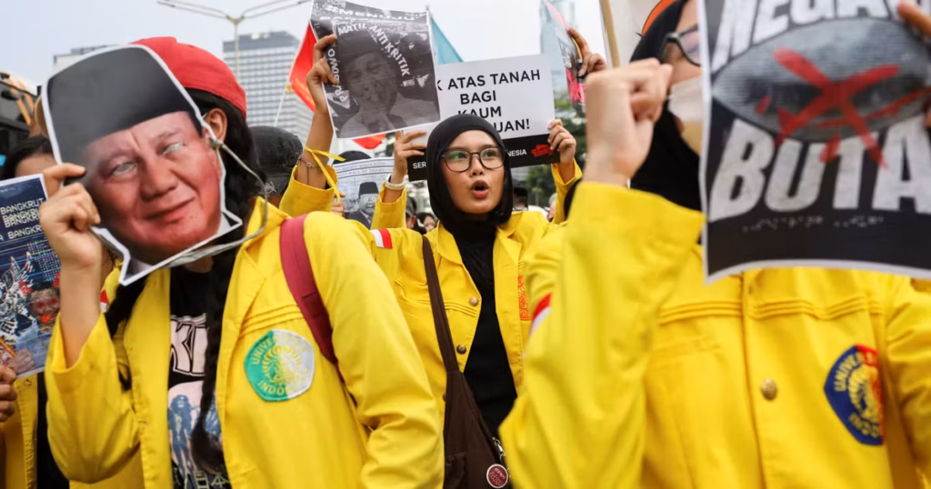 En Indonésie, des gilets jaunes s’opposent au président Prabowo face à la crise économique.