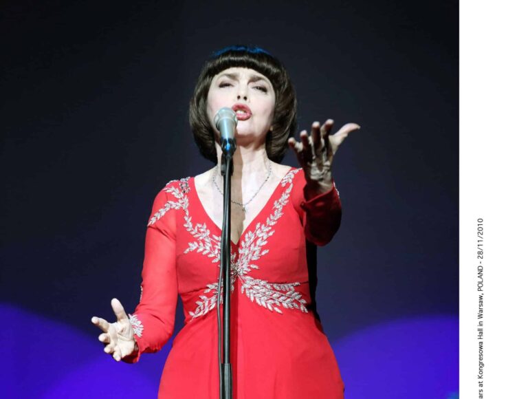 La Voix de Paris se produit au Japon, renforçant les liens culturels entre les deux pays.