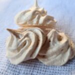Recette de meringues végétaliennes sur Le Carnet Veggie de Lucile