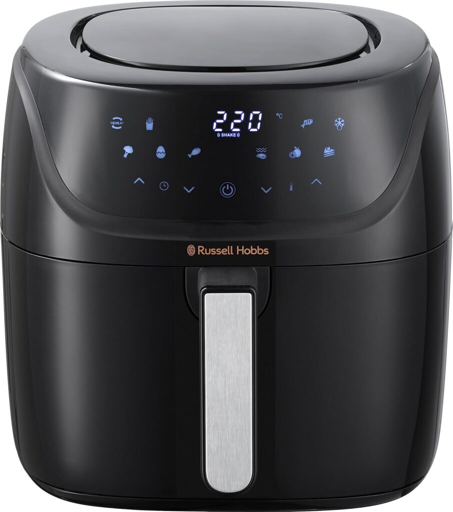 Russell Hobbs présente sa friteuse Air fryer XXL 8L avec 10 programmes de cuisson.