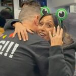 Une rencontre dans un train mène à une demande en mariage en France.