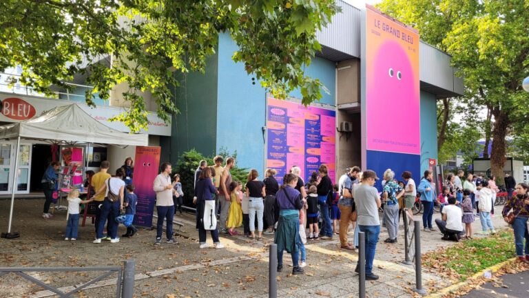 Le Grand Bleu propose une trentaine de spectacles pour éveiller les jeunes consciences.