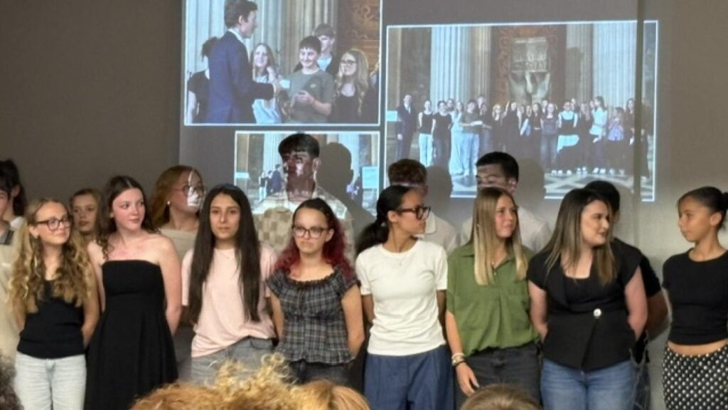 Liévin : les collégiens du collège Pierre-et-Marie-Curie présentent un musée éphémère.