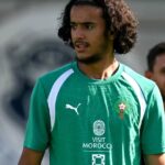 Ayyoub Bouaddi, jeune tacticien marocain, ne rejoint pas les Bleus malgré des discussions.