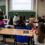 Chaleur dans les écoles : deux syndicats bruxellois dénoncent une circulaire dangereuse