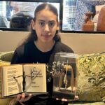 Soumaya, jeune Liévinoise, reçoit le prix Dominique-Bernard pour son récit de fraternité.