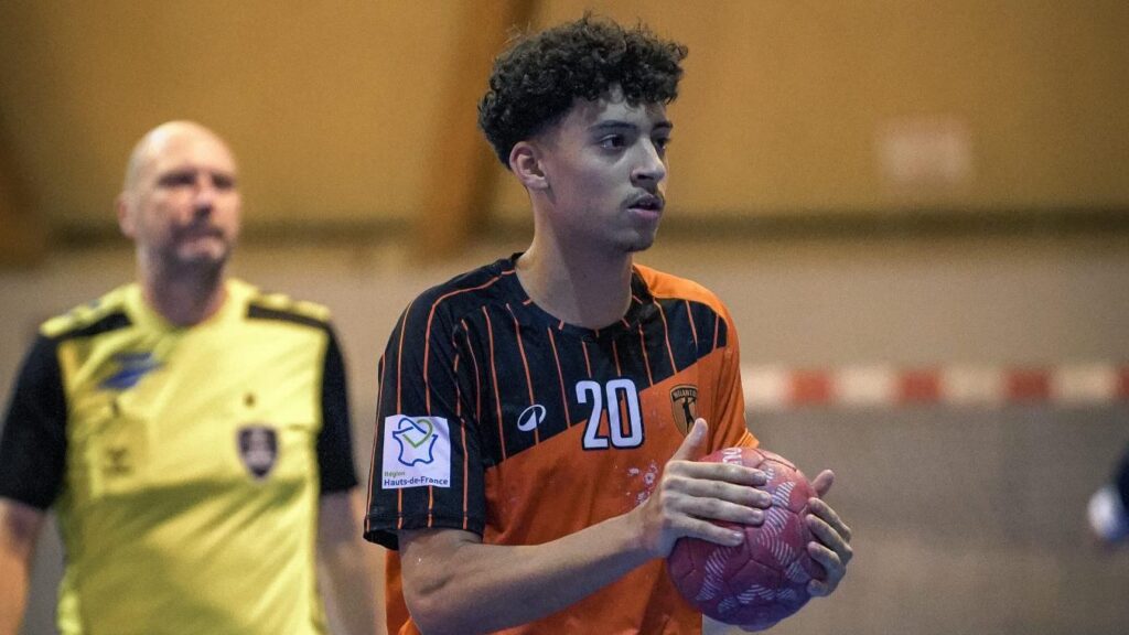 Ismaïl Hadj Ali rejoint la réserve de l’USDK handball pour progresser dans sa carrière.