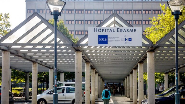 Saturation des hôpitaux et pompes funèbres en France face aux chaleurs extrêmes.