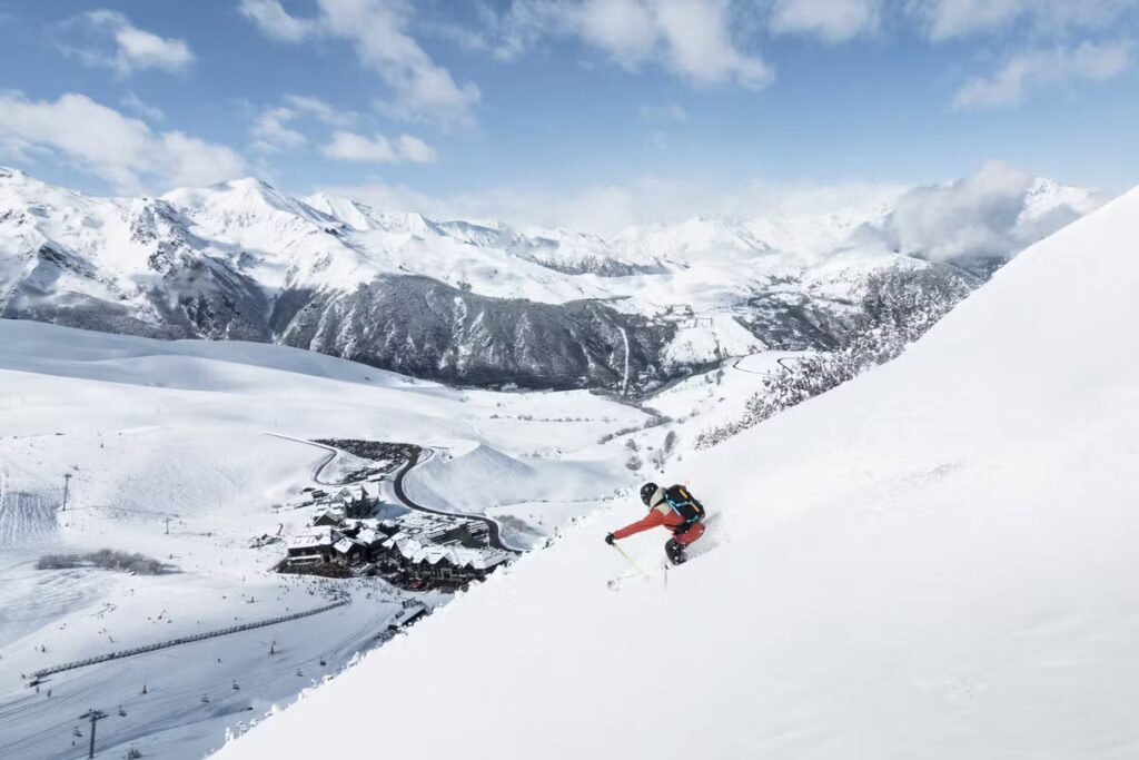 Peyragudes : station de ski des Pyrénées face à des conditions climatiques changeantes