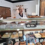 Près d&rsquo;Elbeuf, un couple de commerçants historiques cherche un repreneur pour leur activité.