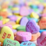 Saint-Valentin : Les avis divergents sur le bonheur en couple entre hommes et femmes.