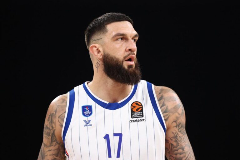 Vincent Poirier quitte l’Anadolu Efes Istanbul après deux saisons au club.