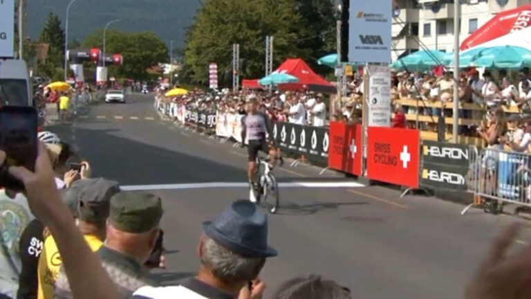 Jan Christen remporte le titre aux Championnats de Suisse après un raid solitaire de 66 km.