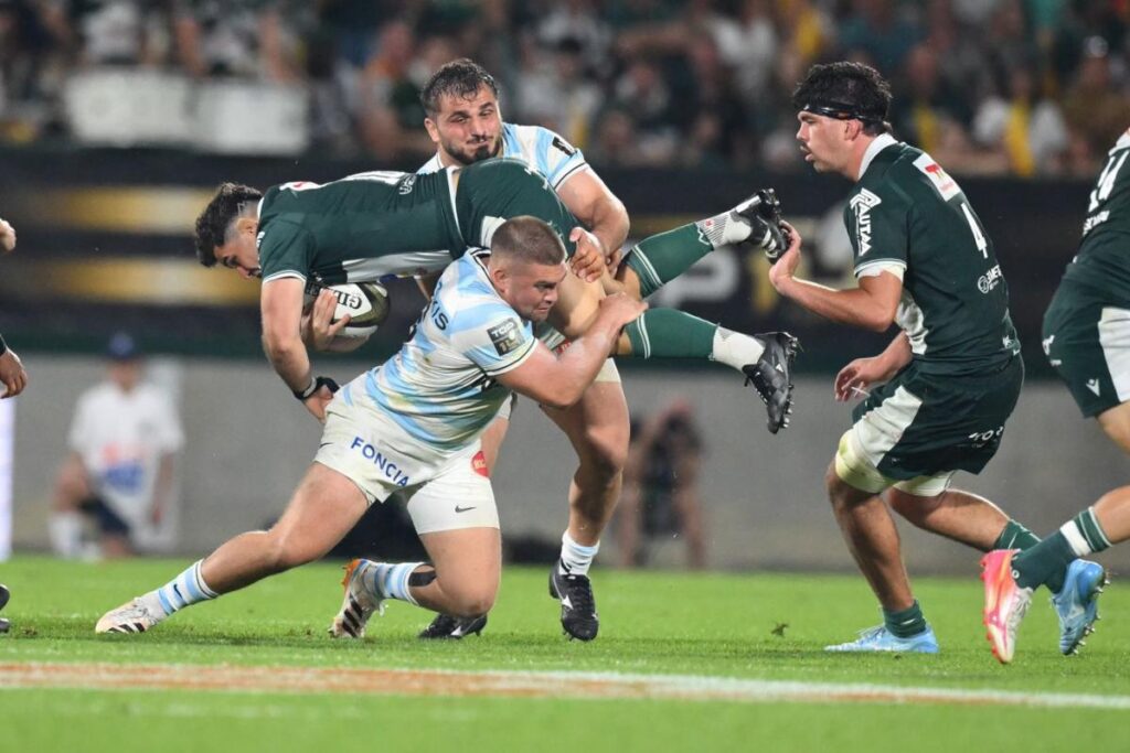 Le cœur palois s’incline face au Racing 92 lors d’un barrage décisif à domicile.