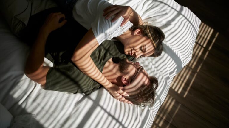 Six couples partagent leurs expériences de regain de libido après une période difficile.