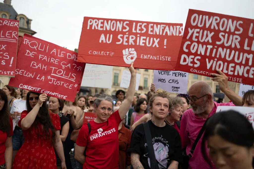 Rassemblement place Vendôme pour demander la démission de Darmanin suite à l’affaire Lyhanna.