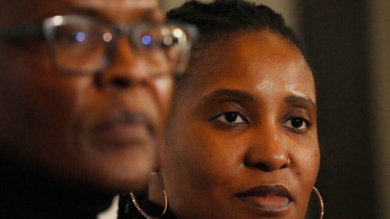 Duduzile Zuma exclue du parti MK en Afrique du Sud, conséquence de tensions internes.