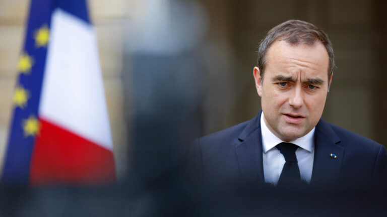 Sébastien Lecornu ordonne des dépistages de stupéfiants dans les cabinets ministériels.