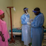 Ebola : plus de 1 100 cas suspects en Afrique, deux hommes isolés au Brésil