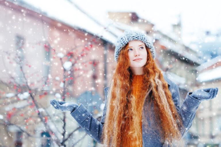 Prendre soin de sa peau en hiver : conseils de dermatologues sur les soins adaptés.