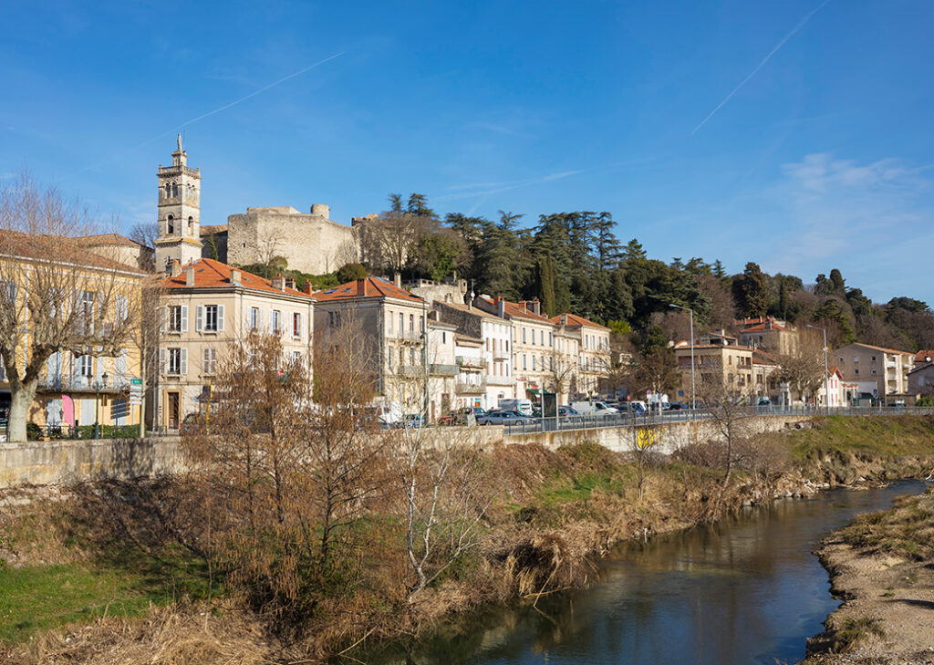 Les intercommunalités de France proposent des stratégies de revitalisation pour les bassins de vie.