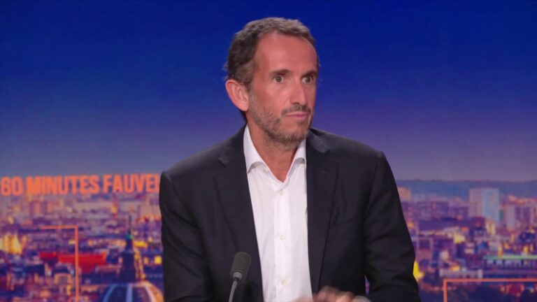 Le PDG de Carrefour appelle les parlementaires à respecter le travail de négociation de la grande distribution.