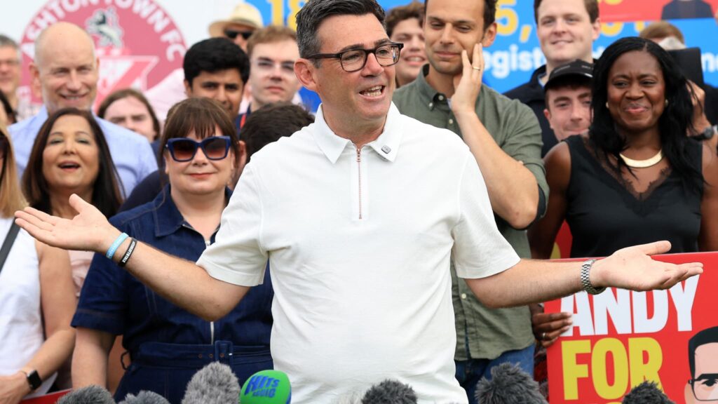 Andy Burnham et son programme économique pour le Labour face à la décentralisation au Royaume-Uni