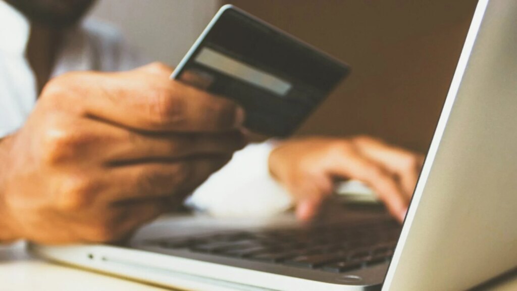 Caisse des Dépôts avertit d’une vague d’escroqueries avec de faux conseillers en France