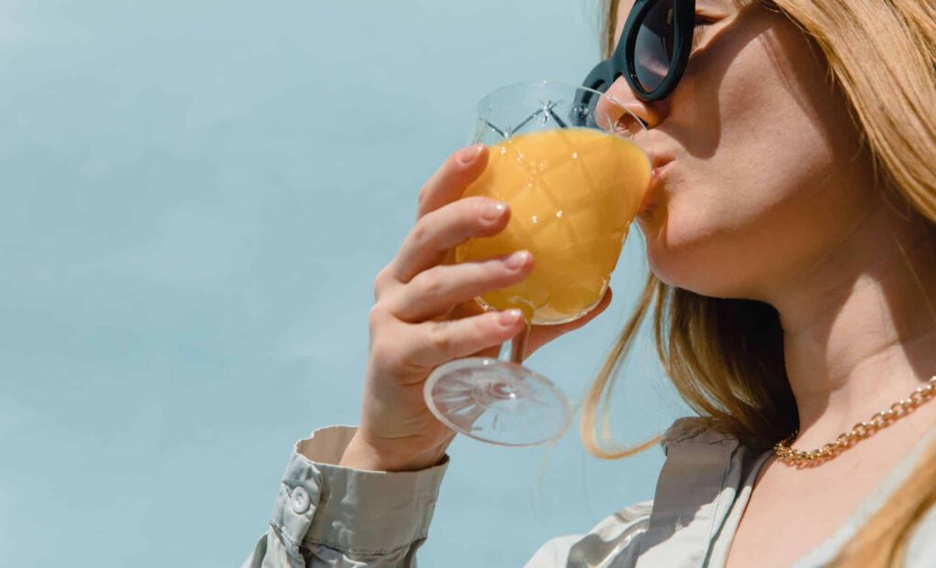 Une boisson naturelle remplace le jus d’orange pour stabiliser la glycémie au petit-déjeuner.