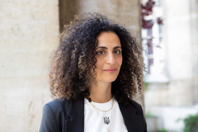 Destruction de l’environnement : les émotions mobilisent la société civile en réponse.
