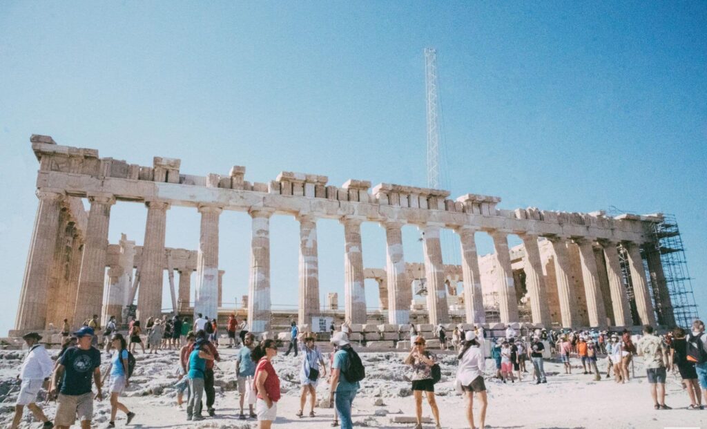 Des villages en Italie refusent le label UNESCO face au tourisme de masse.
