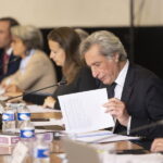 Conseil municipal d&rsquo;Arles : décisions sur l&rsquo;urbanisme et le budget 2026.