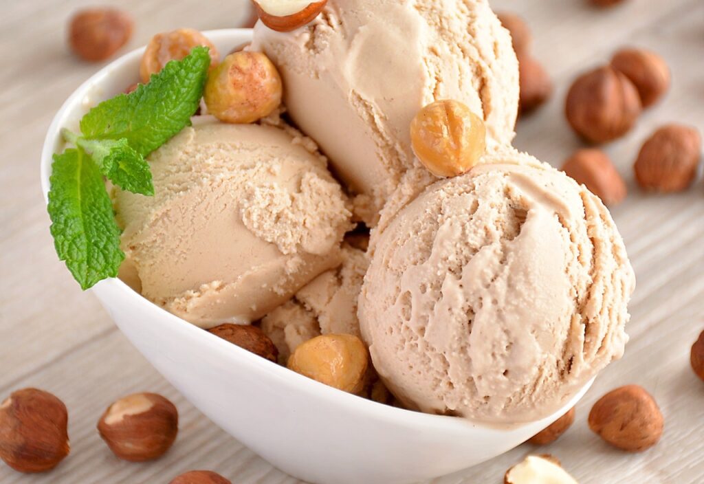 Recette de crème glacée à la noisette avec sorbetière, préparation simple et rapide