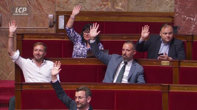 Aide à mourir : un amendement exclut les médecins de l’administration de la substance létale.