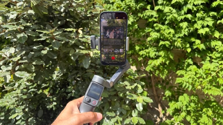 DJI Osmo Mobile 8P intègre un accessoire pour améliorer la stabilisation des smartphones.